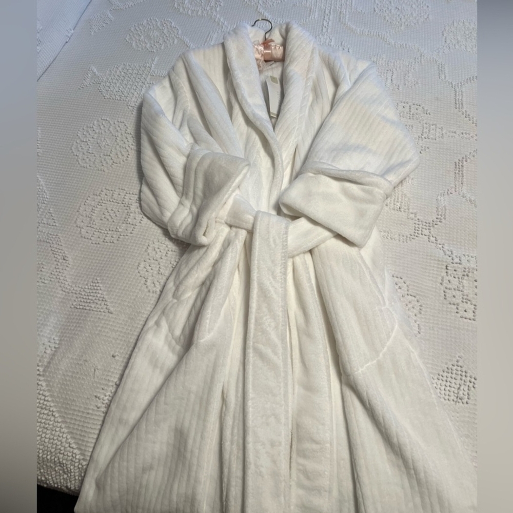 NWT Softies Cloud Fleece Robe